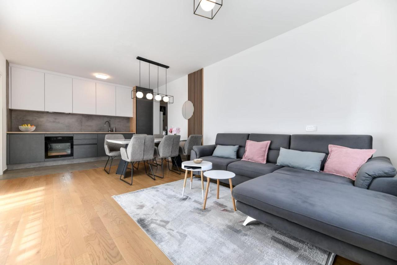 Apartment T&m